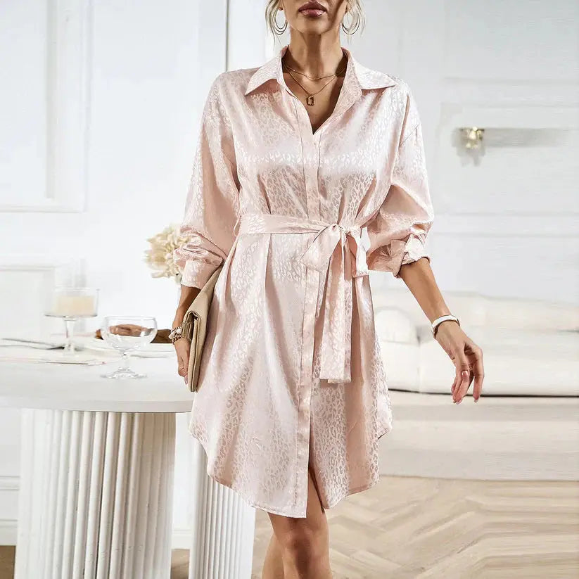 Tyylikäs Leopardi Mini Mekko Vyöllä vivano-warszawa