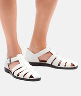 Tyylikkäät remmisandaalit muotitietoisten naisille - EmiyoSuomi