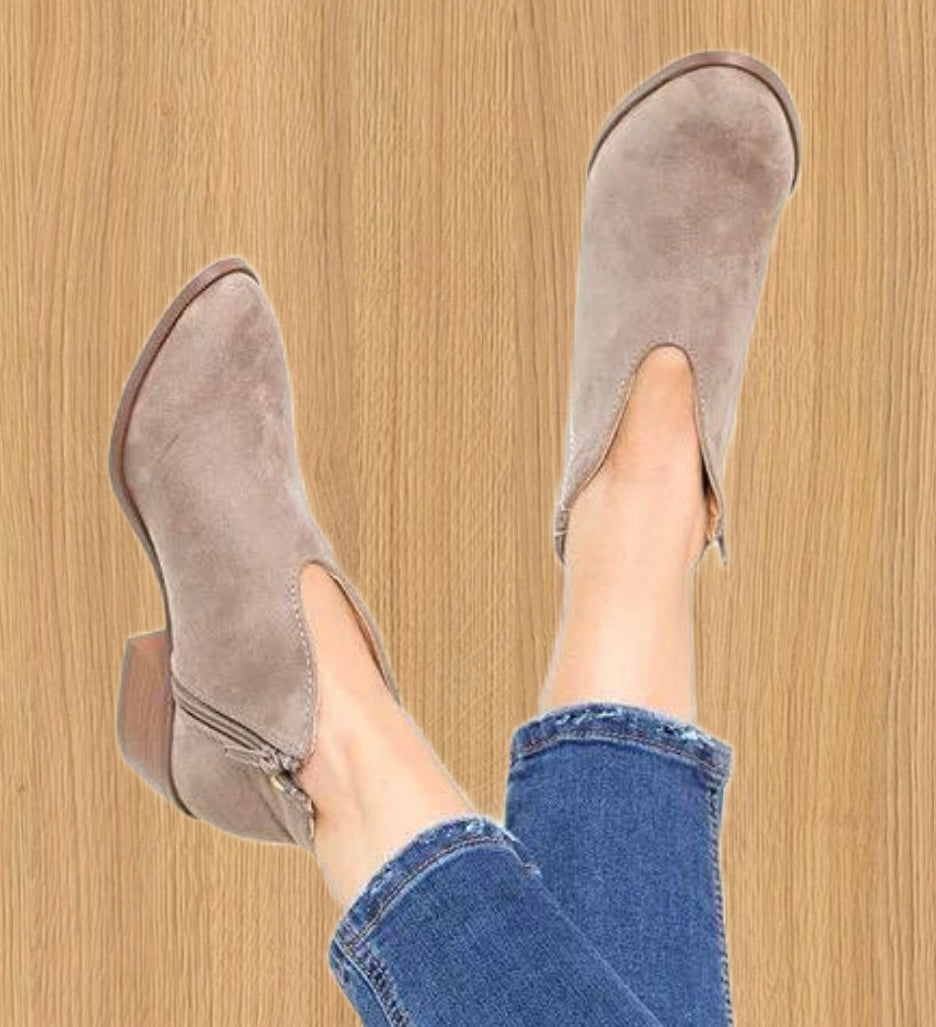 Naisten V-leikkaus Nilkkurit | Tyylikkäät & Mukavat - EmiyoSuomi