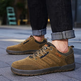 내구성 좋은 남성용 등산화 - 끈 있음