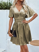 Fayruz - Minimekko V-pääntiellä - Volangihihnat-Mekot-EmiyoSuomi