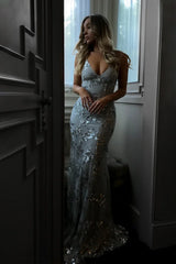 Kimalteilla Lattiapituinen Mekko - Elegantti Juhlaviihtymisiin-Mekot-EmiyoSuomi