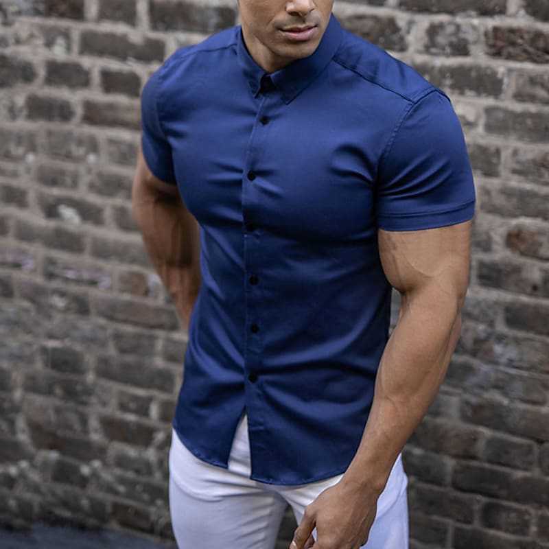 Miesten slim fit paita lyhyillä hihoilla, rento ja työpaitoihin sopiva