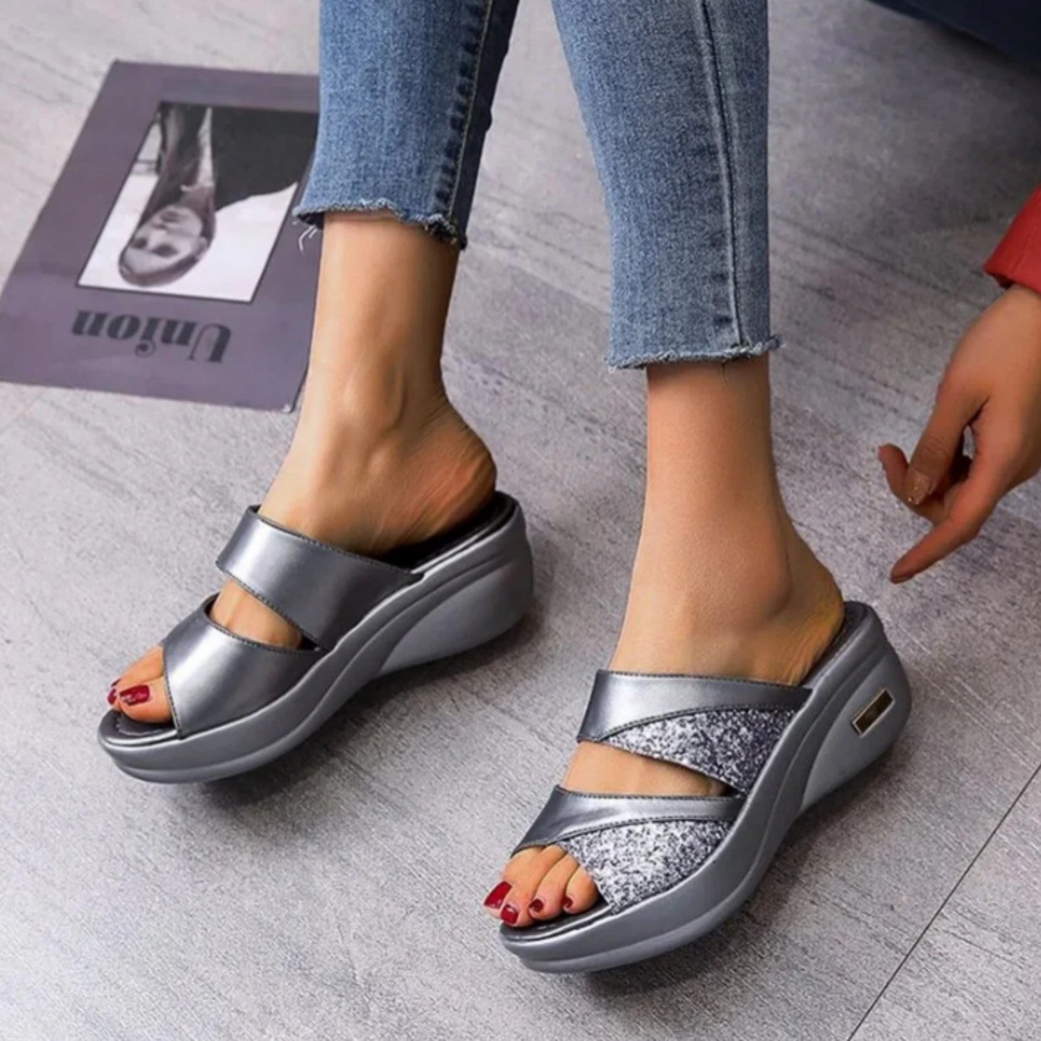 Naisten - Flip-Flop Sandalet - Korkea Kanta, Tyylikkäät ja Mukavat-Sandaalit-EmiyoSuomi