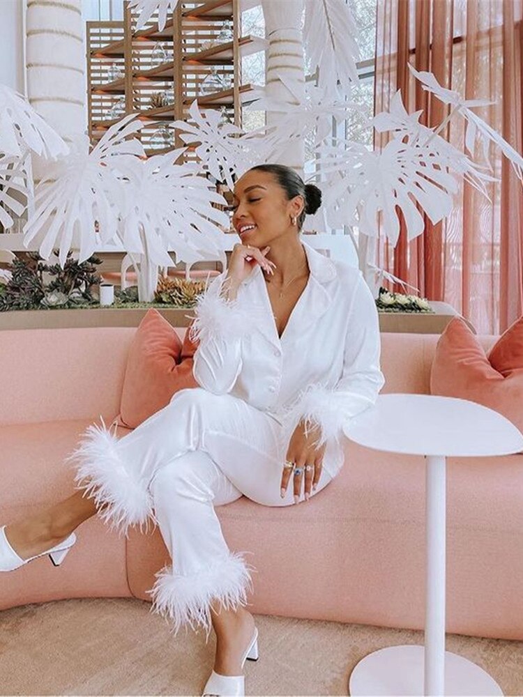 Sianna - Tyylikäs kaksiosainen setti höyhenillä - Naisille