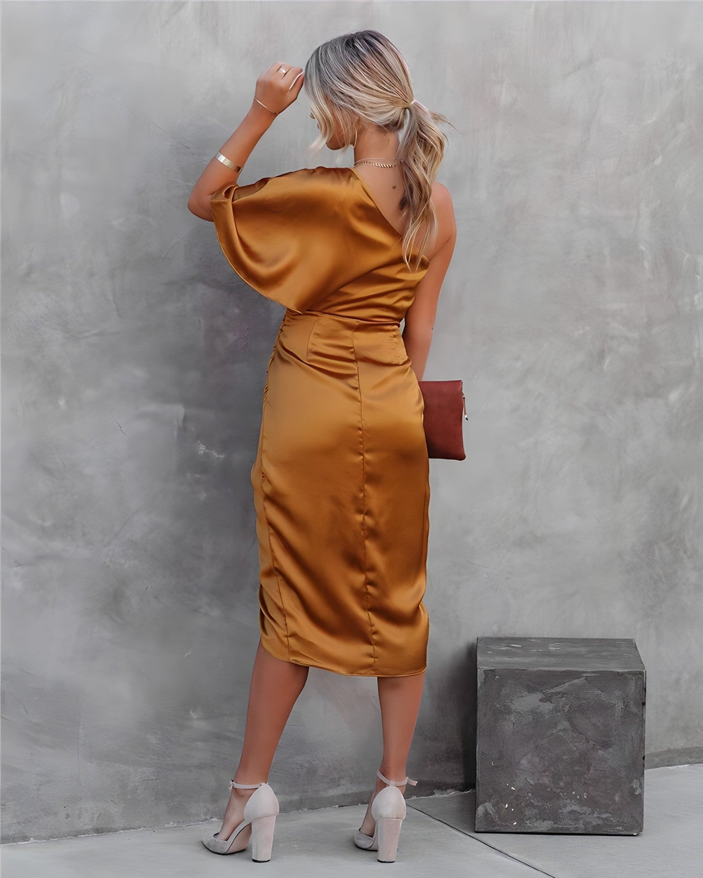 NATASHA - Tyylikäs ja elegantti mekko - Naisten muoti-Mekot-EmiyoSuomi