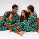 Joulupyjama perheelle 2 osainen setti jouluisella all-over-kuosilla