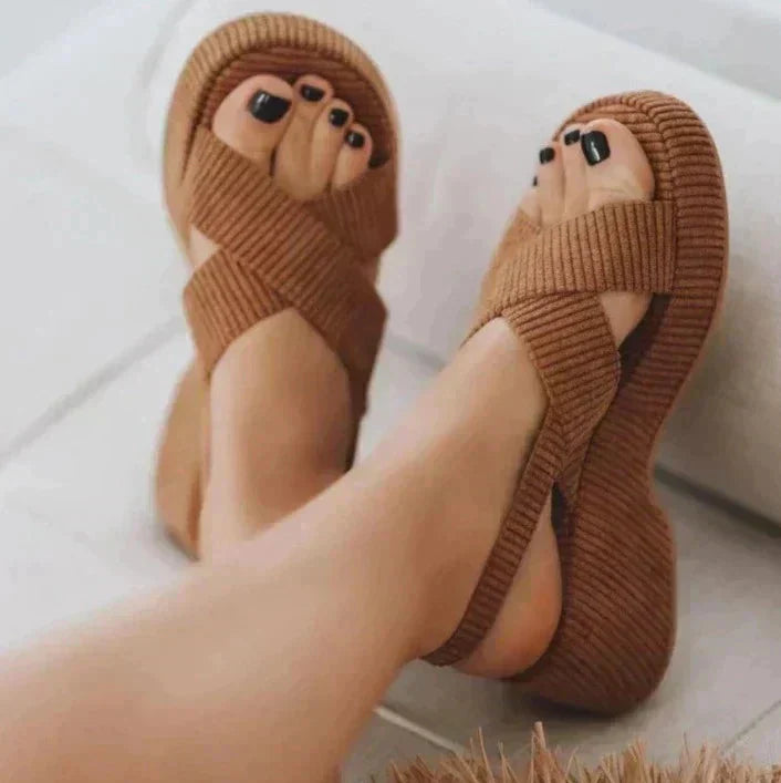 Naisten sandaalit – tyylikkäät, mukavat ja arkeen täydelliset-Sandaalit-EmiyoSuomi