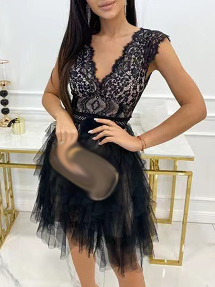 Aliyah - Juhlapuku Naisille - Tyylikäs ja Elegantti-Mekot-EmiyoSuomi