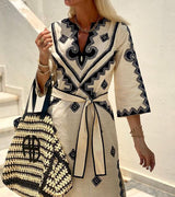 Kaftan Mekko - Kirjailtu - V-pääntie - Vyöllä-Mekot-EmiyoSuomi