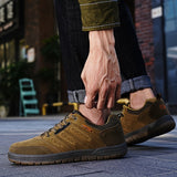 내구성 좋은 남성용 등산화 - 끈 있음