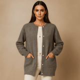 Elegantti neuletakki - Tyylikäs mukavuus - Ajaton muotoilu - EmiyoSuomi - Neulepusero Nainen