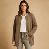 Elegantti neuletakki - Tyylikäs mukavuus - Ajaton muotoilu - EmiyoSuomi - Neulepusero Nainen