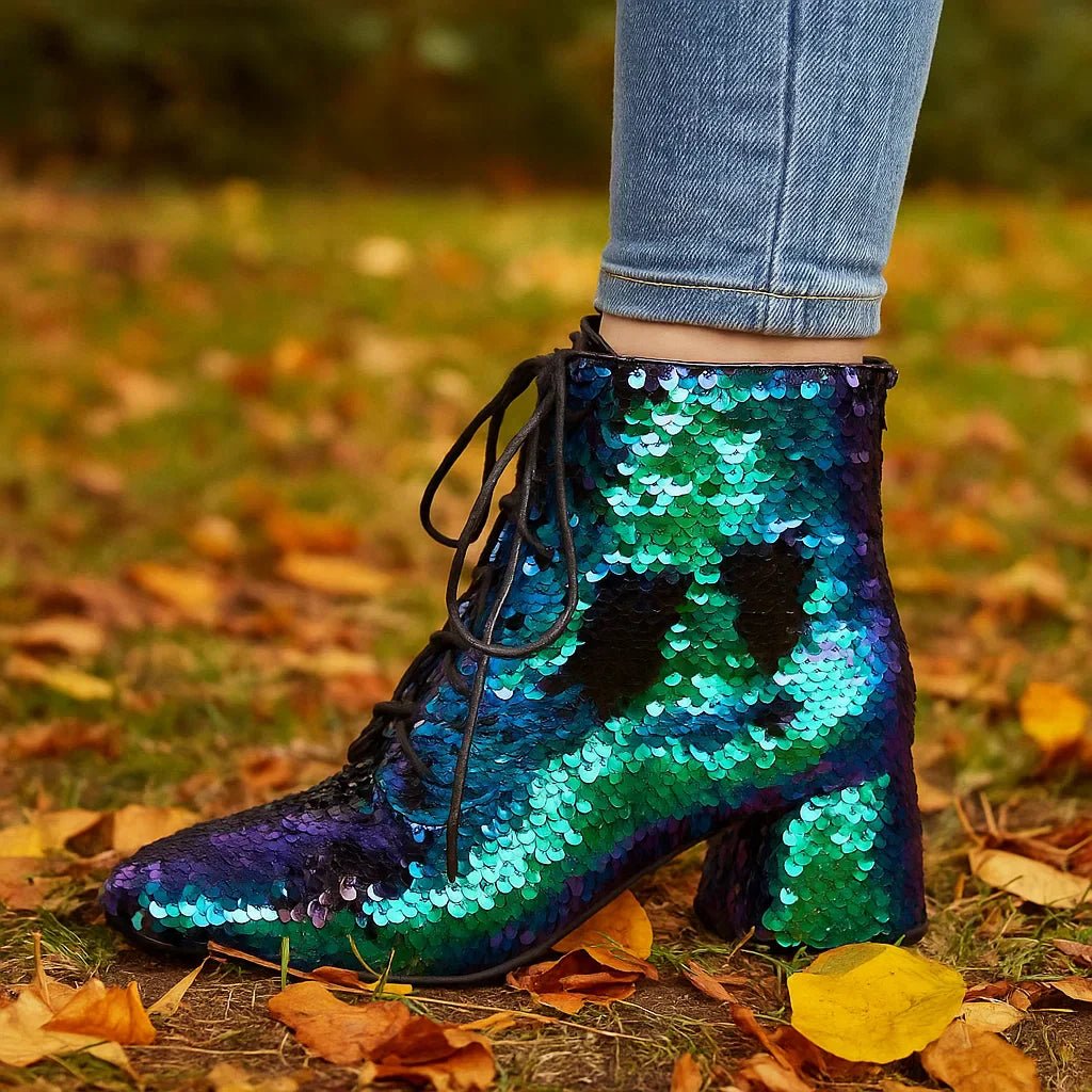 Femme Kimalle - Ankelisaappaat - Nauhat - Tyylikäs Kiilto - EmiyoSuomi - Saappaat Nainen