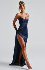 Tummansininen maxi-mekko - lakkiaiset - juhlava - elegantti - pitkä helma