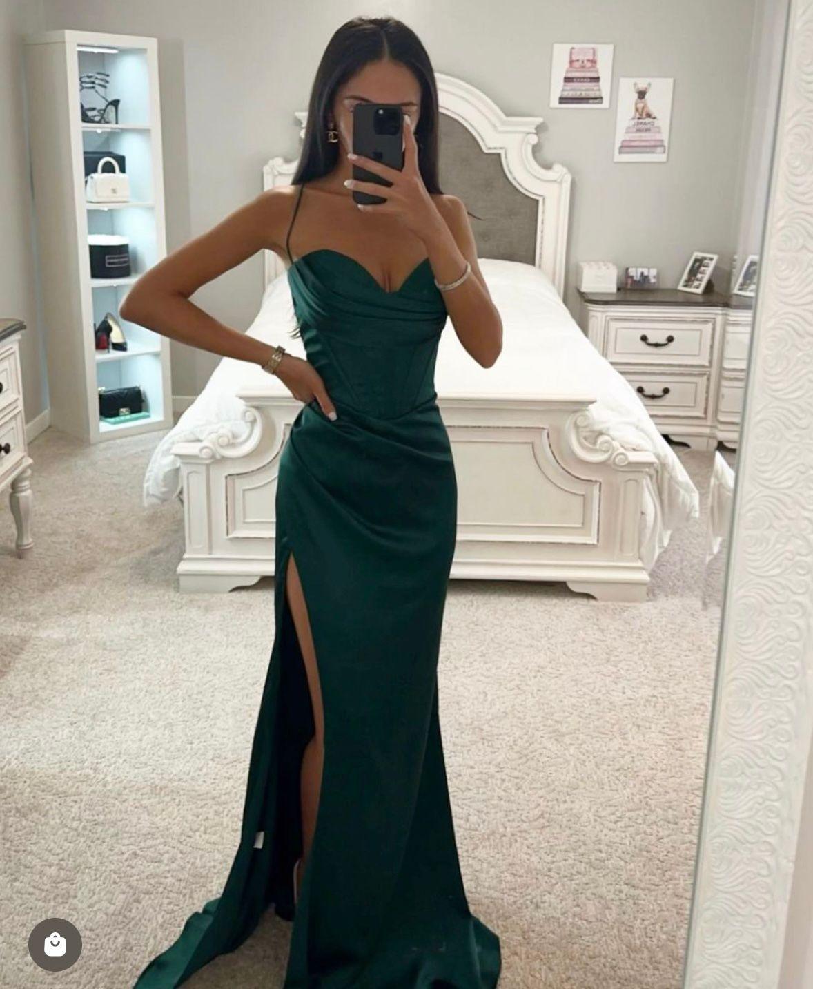 Tiffany - Samettinen Ilta-asu - Eleganssia ja mukavuutta-Mekot-EmiyoSuomi