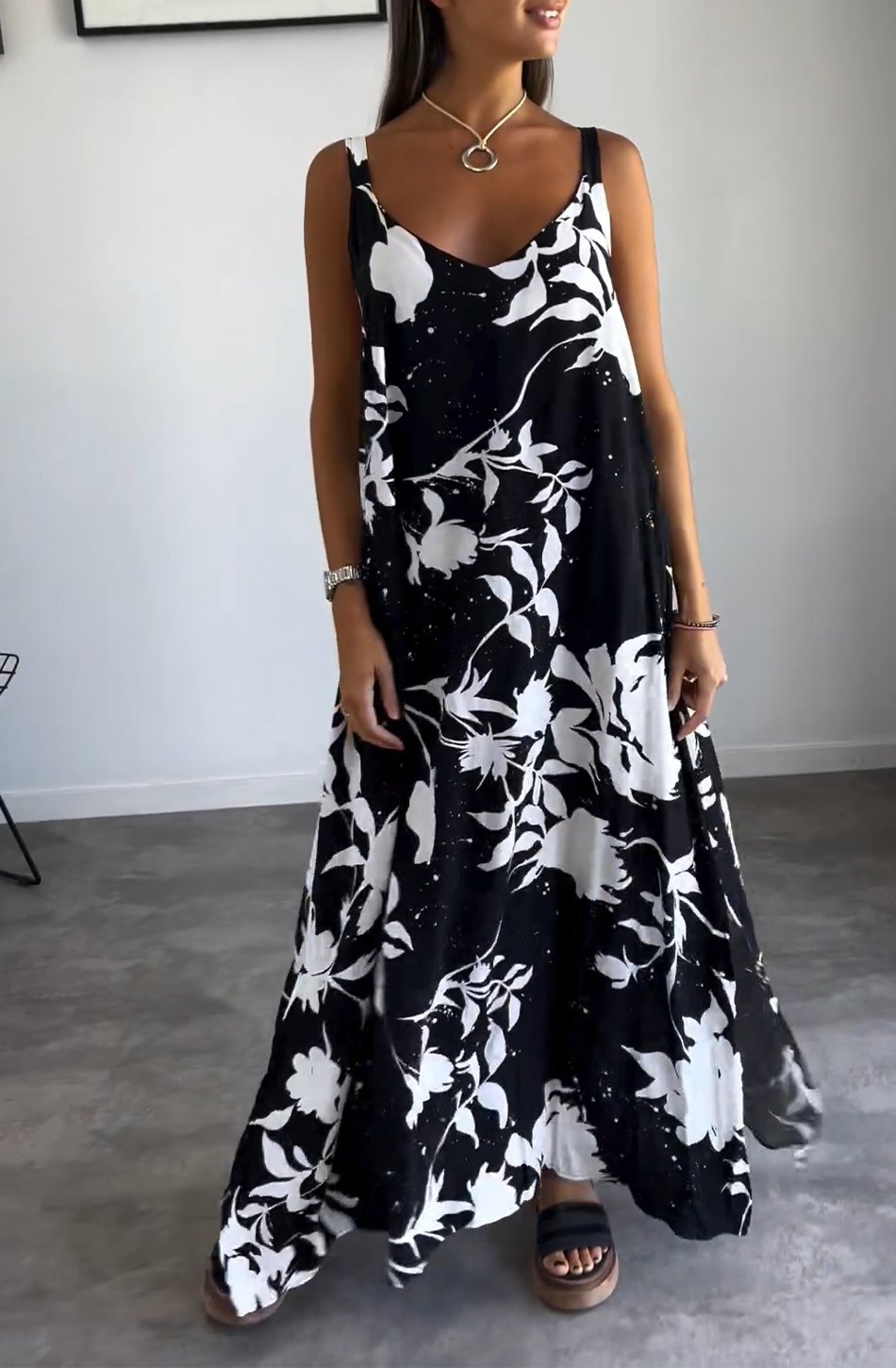 Ariana - Mekko Naisille - Trendikäs Painettu Design-Mekot-EmiyoSuomi