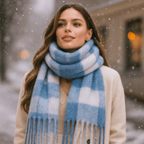 Karmin Ruudullinen Huivi – Eleganssia, Pehmeyttä ja Lämpöä - EmiyoSuomi - Huivit