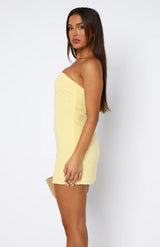 Olkaimeton kesämekko - Kevyt ja mukava - Tyylikäs valinta-Mekot-EmiyoSuomi