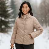 Naisten Untuvatakki - Kevyt Vuorattu - Regular Fit - Pystykaulus - Lantionpituus - EmiyoSuomi - Takki Nainen