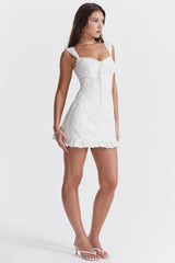 Valkoinen broderad miniklänning - Elegant - Sommar-Mekot-EmiyoSuomi