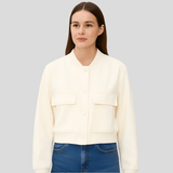 Pehmeä beige pilot jacket naisille - Mukava rento tyyli - EmiyoSuomi - Bomberjacket - Nainen