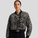 Pehmeä beige pilot jacket naisille - Mukava rento tyyli - EmiyoSuomi - Bomberjacket - Nainen