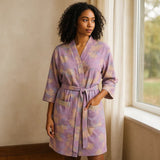 SereniLoom – Tyylikäs Kimono Hengittävästä Puuvillasta Äärimmäiseen Rentoutumiseen - EmiyoSuomi - Kylpytakit