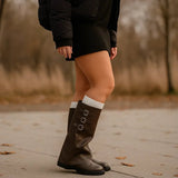 Stilla - Tummanruskeat Saappaat - Klassinen Leikkaus - Ajaton Eleganssi - EmiyoSuomi - Saappaat Nainen