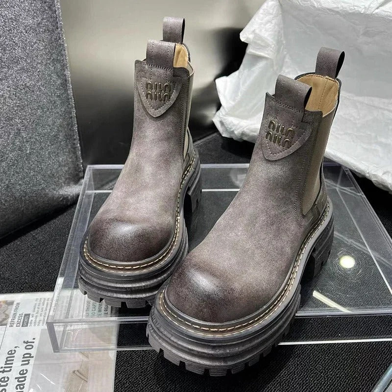 Cordelia - Naisten nahkasaappaat - Korkopohja