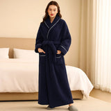 VeluLuxe – Tyylikäs Flanelli Kylpytakki Huipputasoisella Mukavuudella - EmiyoSuomi - Kylpytakit