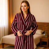 VelvetDawn – Tyylikäs Kylpytakki Luksuspuuvillasta Ajattomilla Raidallisilla Yksityiskohdilla - EmiyoSuomi - Kylpytakit