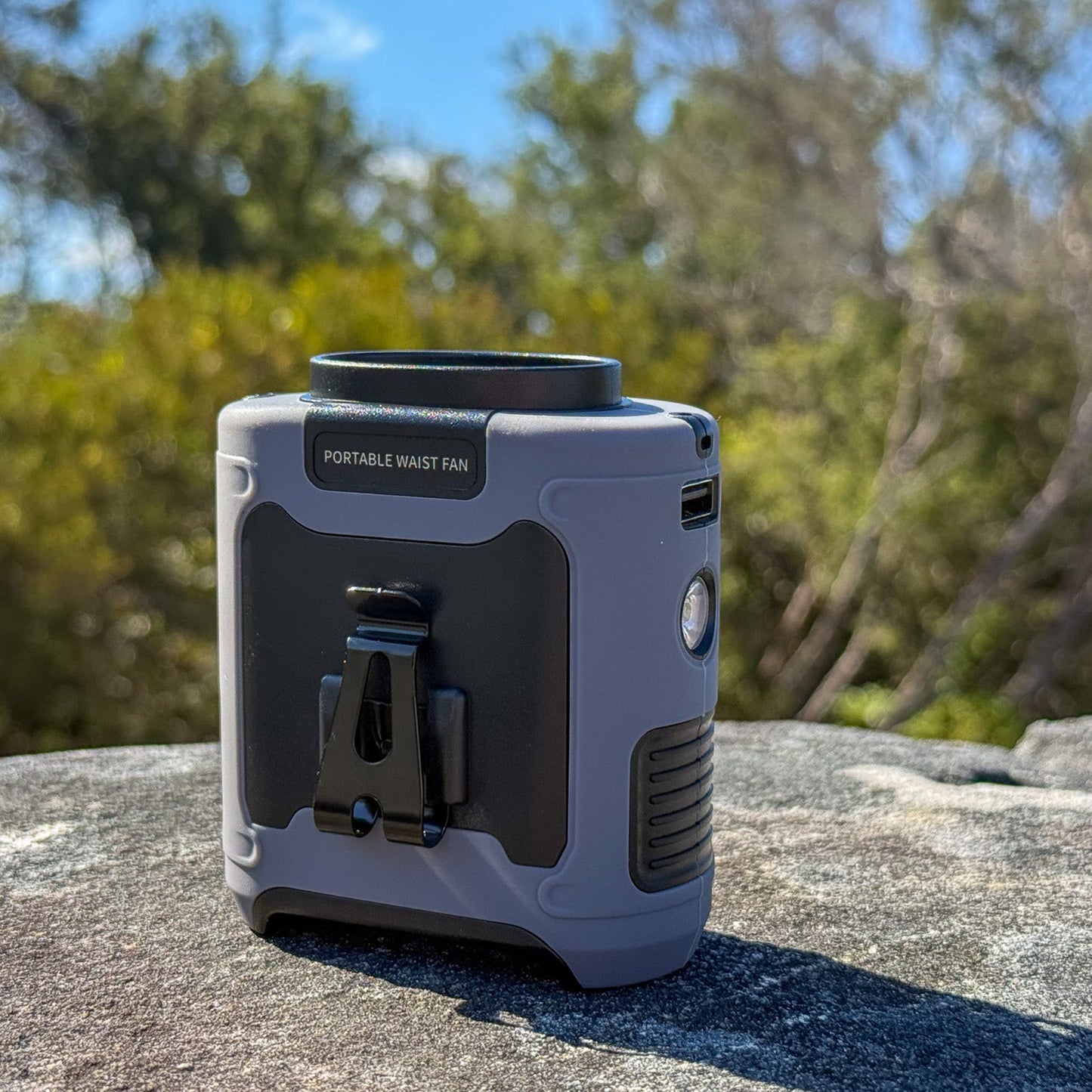 3-in-1 Vyötuulettaja, jossa on Taskulamppu ja Powerbank-jäähdytys-EmiyoSuomi