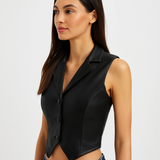Stijlvolle strak zittende kunstleren bodywarmer voor dames