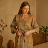 SereniLuxe – Hengittävä ja Tyylikäs Kimono-mallinen Kylpytakki Maksimaaliseen Rentoutumiseen