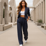 Barbara - tyylikäs naisten puku - mukava leikkaus