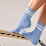 Pilates-sukat liukumattomalla pohjalla, hengittävää puuvillaa - nilkkapituus