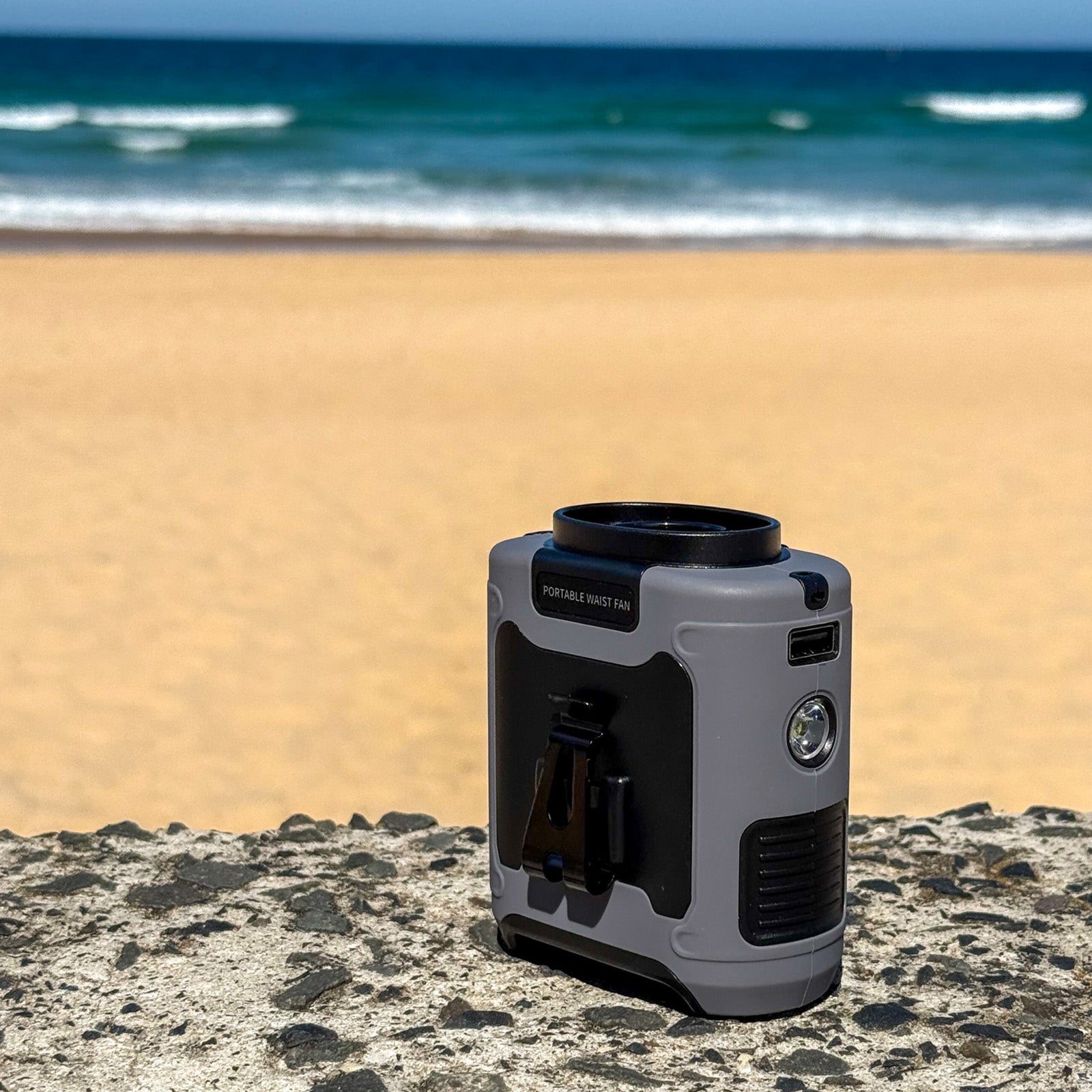 3 - in - 1 Vyötuulettaja, jossa on Taskulamppu ja Powerbank - EmiyoSuomi - jäähdytys