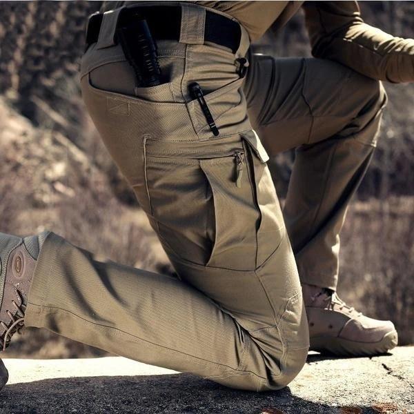 Miesten tactical cargo housut ulkoiluun useilla taskuilla