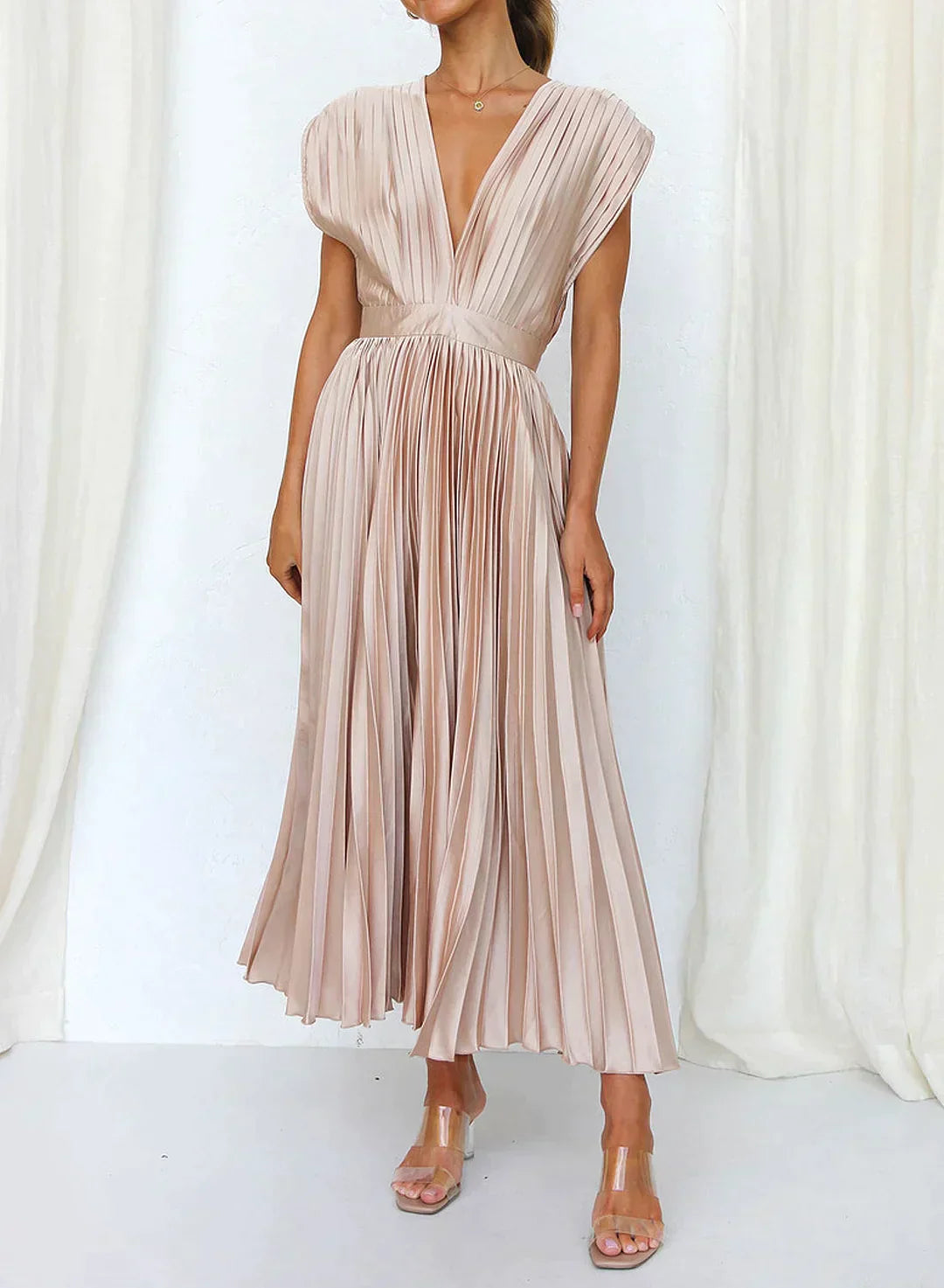 Cléophée - Elegantti ja hienostunut pitkä mekko-Mekot-EmiyoSuomi
