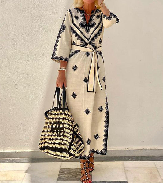 Kaftan Mekko - Kirjailtu - V-pääntie - Vyöllä-Mekot-EmiyoSuomi