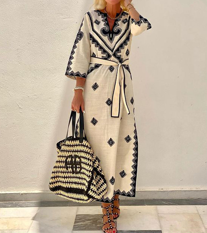 Kaftan Mekko - Kirjailtu - V-pääntie - Vyöllä-Mekot-EmiyoSuomi