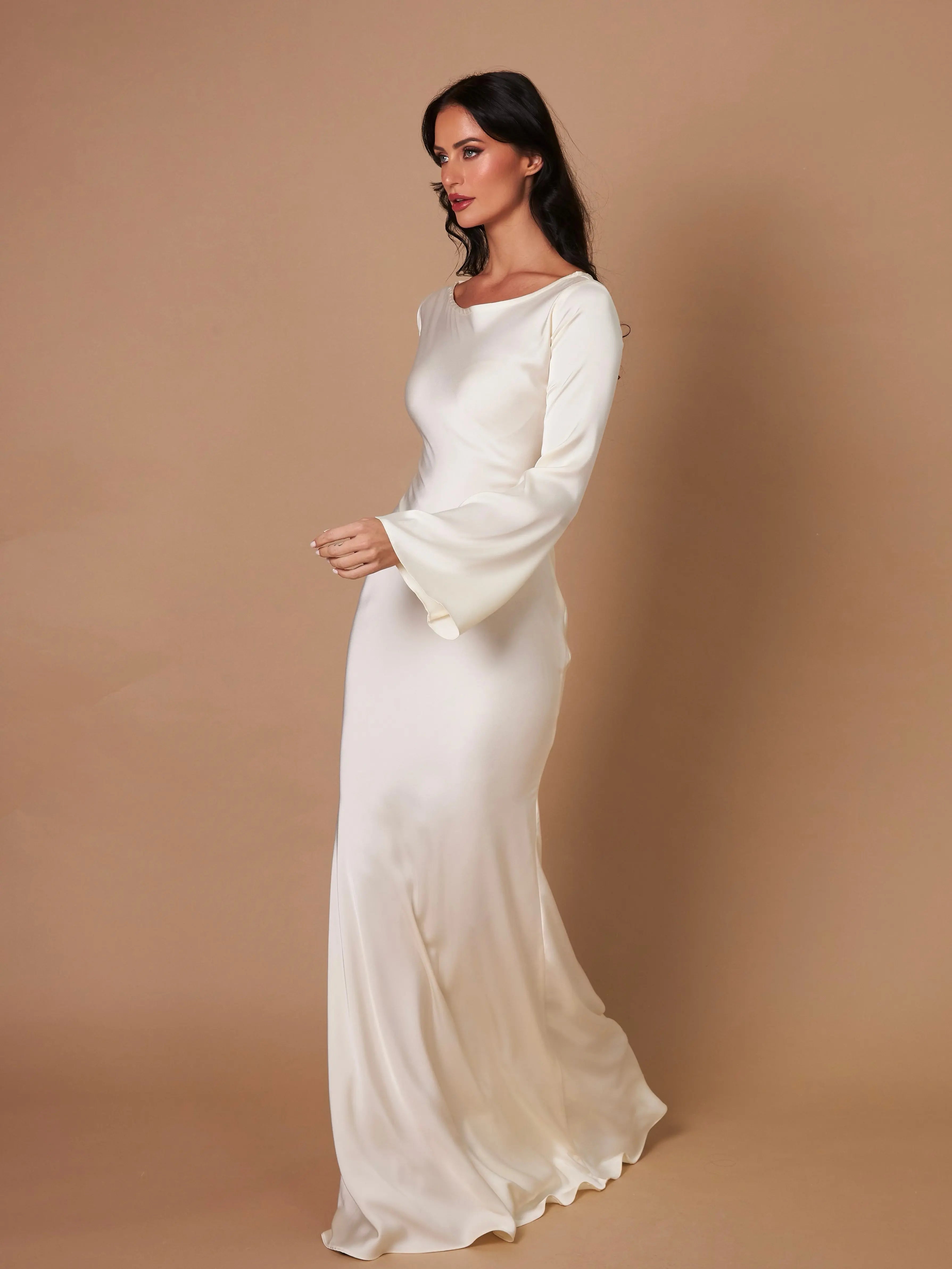 Elara Maksimekko - Ajaton Eleganssi - Pitkähihaiset-Mekot-EmiyoSuomi