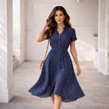 Polka Dot -mekko | Rento Midi-mekko pitsi- ja nappiyksityiskohdilla