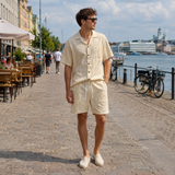 Kortærmet sommeroutfit til mænd med knapper – afslappet sæt i 2 dele