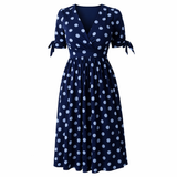 Polka Dot Mekko | Naiset, V-Kaula | Napilliset Etupuoli