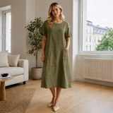 A-linjainen polvipituinen mekko taskuilla