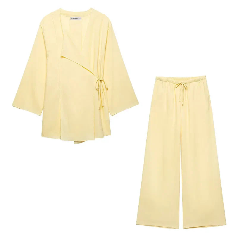 Tyylikäs naisten pellavapuku - kesäinen kaksiosainen setti