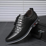 Miesten nahkaloaferit ortopedisillä ominaisuuksilla, slip-on muoto
