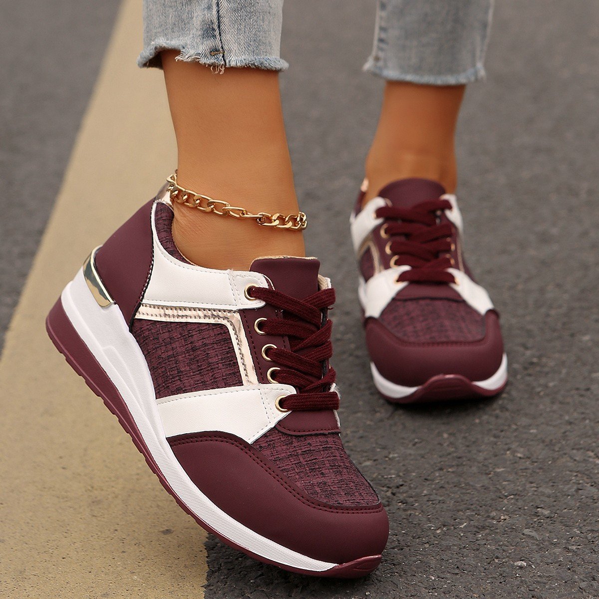 Rood / 44